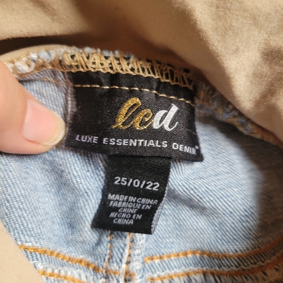 Luxe Essential Denim Crop Straight Leg Maternity Pants - Picture 2 of 5